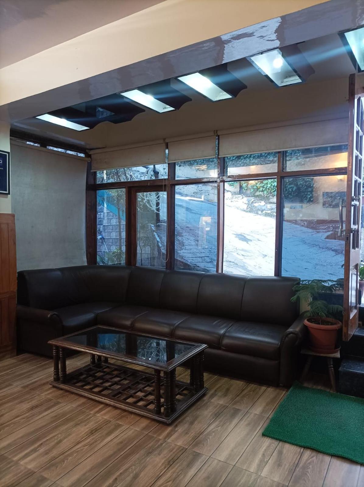 Hotel Rajat Chhota Simla ภายนอก รูปภาพ
