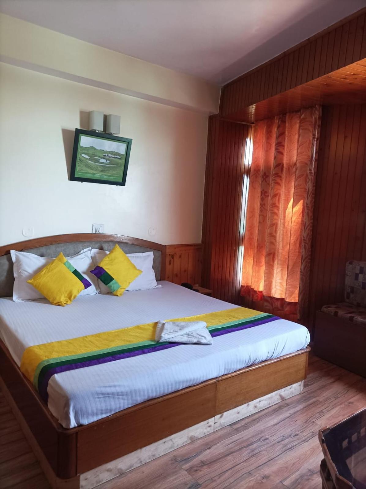 Hotel Rajat Chhota Simla ภายนอก รูปภาพ